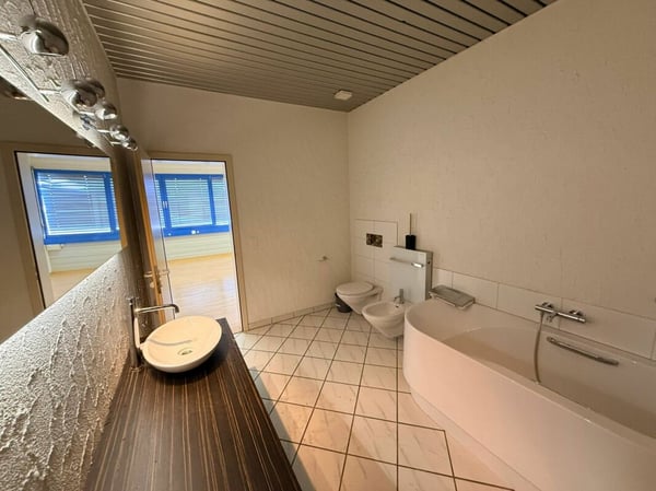 Appartement de 7.5 pièces à Ried Bei Kerzers 8