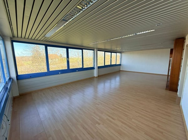 Appartement de 7.5 pièces à Ried Bei Kerzers 6