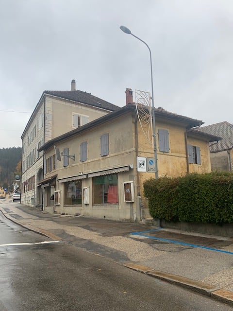 Vente de 2 immeubles locatifs - appartements et commerces 1