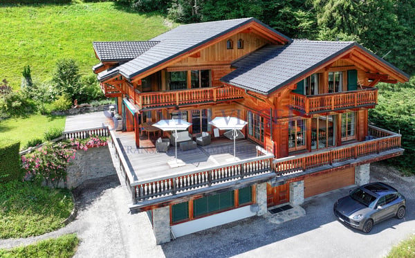 Champéry, Chalet d'Exception de 450 m2 habitables - Viager occupé 1