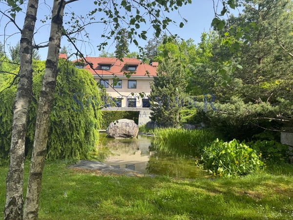 Emplacement de qualité/ Annecy-Geneve/Bien d'exception/Vente à TERME 8