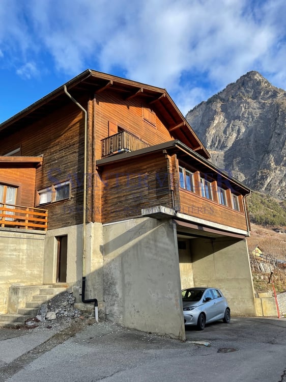 Chalet dominant la vallée en viager 7