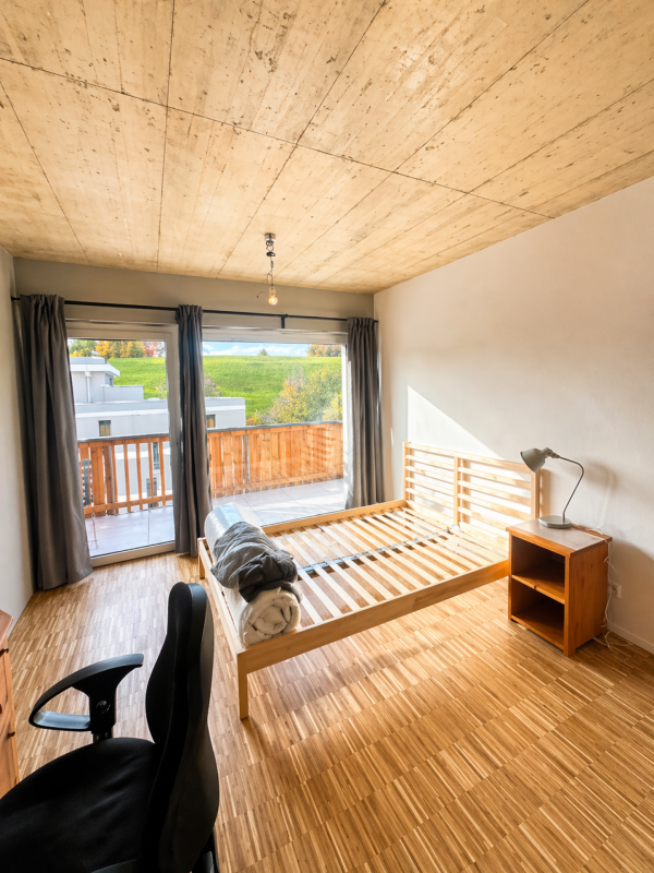 Nouvelle colocation haut de gamme - Chambres meublées avec balcon à 2 pas de la gare de Châtel-St-Denis