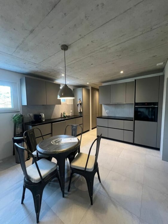Nouvelle colocation haut de gamme - Chambres meublées avec balcon à 2 pas de la gare de Châtel-St-Denis 3