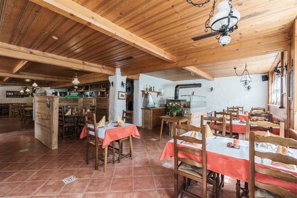 Au coeur du village avec une belle histoire et un gros potentiel 4