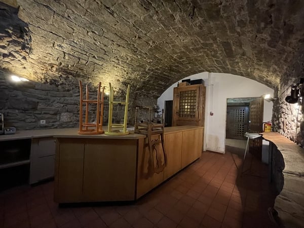 FRIBOURG (quartier du Bourg) - Cave voutée à louer 3