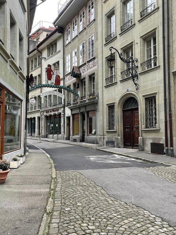 FRIBOURG (quartier du Bourg) - 2.5 pièces au 4ème étage 1