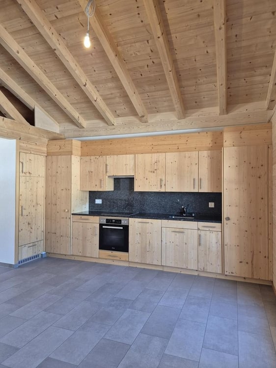 JAUN - 4.5 Zimmer Duplexwohnung 2