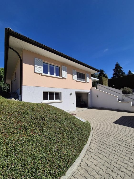 EPENDES (FR) - Villa individuelle avec vaste jardin