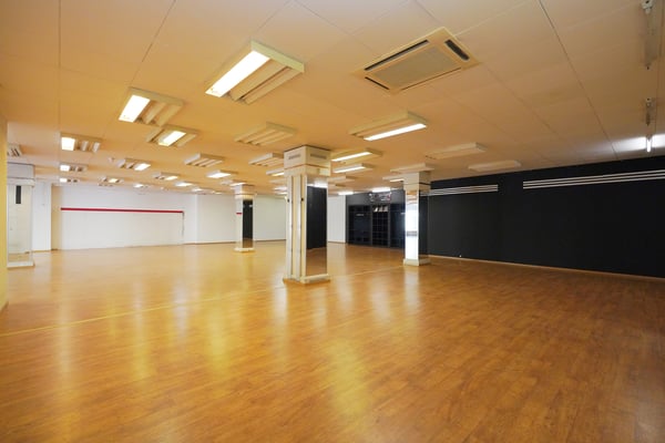 SURFACE COMMERCIALE AU CENTRE-VILLE DE SIERRE 5