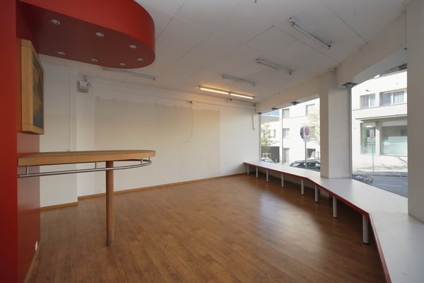 SURFACE COMMERCIALE AU CENTRE-VILLE DE SIERRE 8