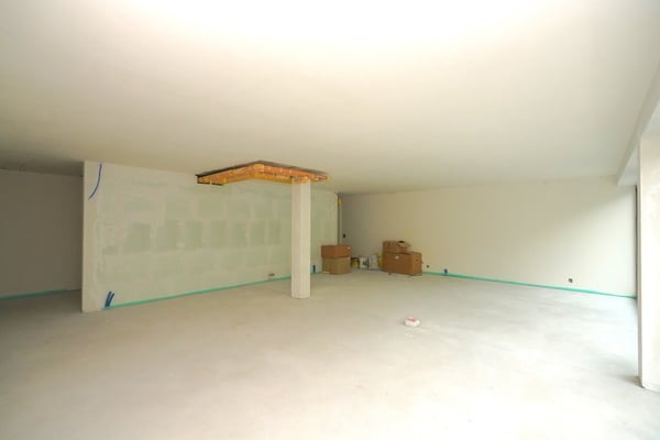 COMMERCE BRUT À SIERRE 5