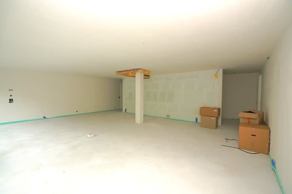 COMMERCE BRUT À SIERRE 6