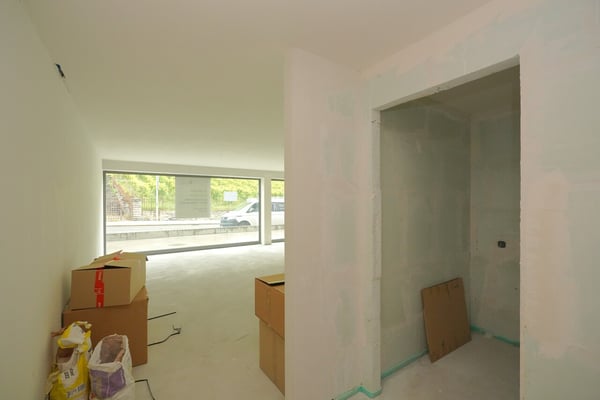 COMMERCE BRUT À SIERRE 4