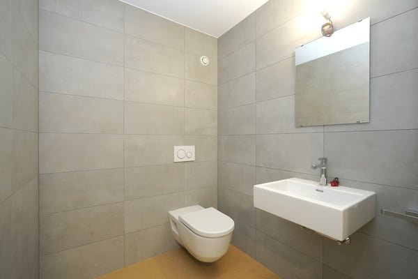 SPACIEUX BUREAUX À SIERRE 4