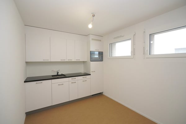 SPACIEUX BUREAUX À SIERRE 7