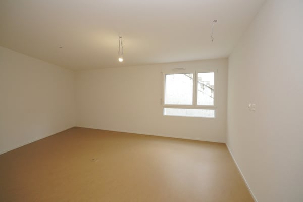 SPACIEUX BUREAUX À SIERRE 9