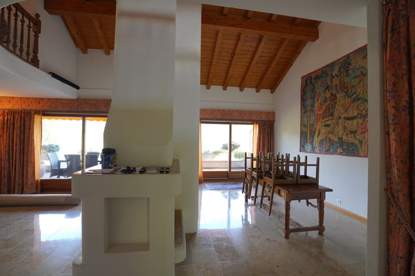 MAGNIFIQUE ATTIQUE À LOUER À GRAVELONE 8