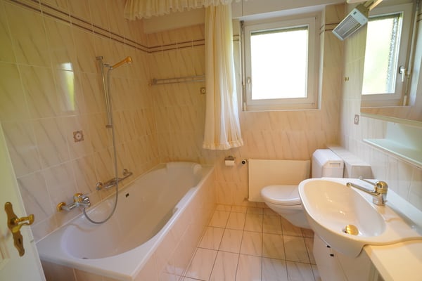 MAGNIFIQUE ATTIQUE À LOUER À GRAVELONE 11