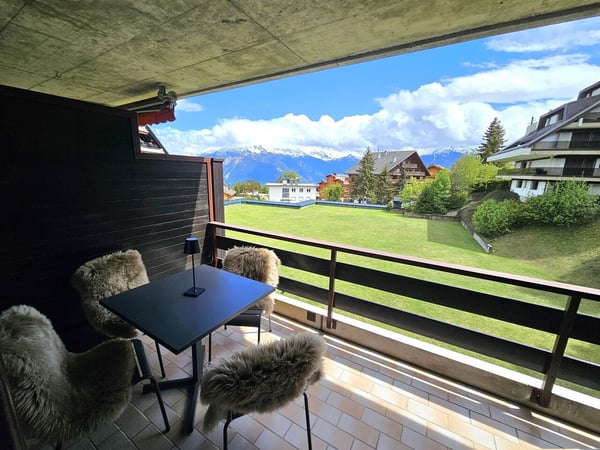 MAGNIFIQUE STUDIO À LOUER  CENTRE DE MONTANA 12