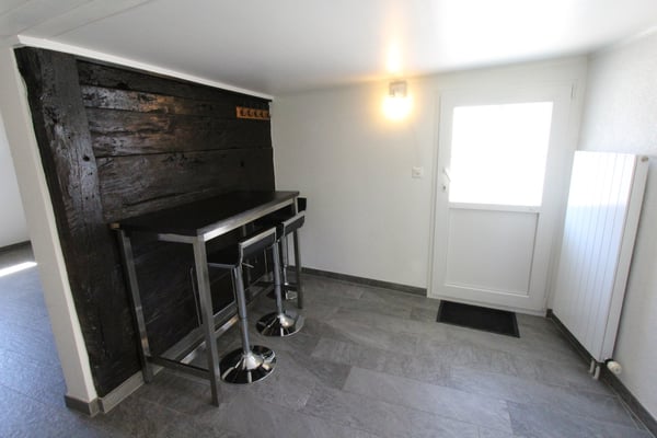 CHARMANTE MAISON DE 2.5 PIÈCES À LOUER 3