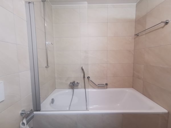 APPARTEMENT 1.5 PCS À LOUER À SIERRE 4