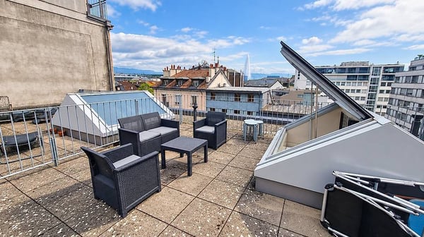 EAUX-VIVES (RIVE) - Duplex 2 pièces ?82 m² Rooftop & Vue Jet d'Eau 1