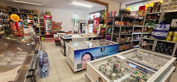 A VENDRE - COMMERCE D'ALIMENTATION 4