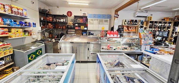 A VENDRE - COMMERCE D'ALIMENTATION 2