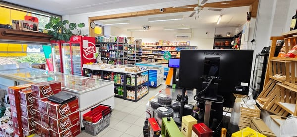 A VENDRE - COMMERCE D'ALIMENTATION 3