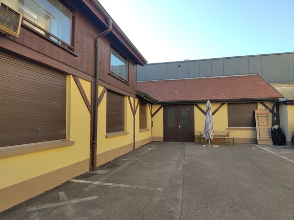 CAROUGE - Open-Space/Bureau  ?125 m² de Plain-Pied + Cuisine + Grenier 1
