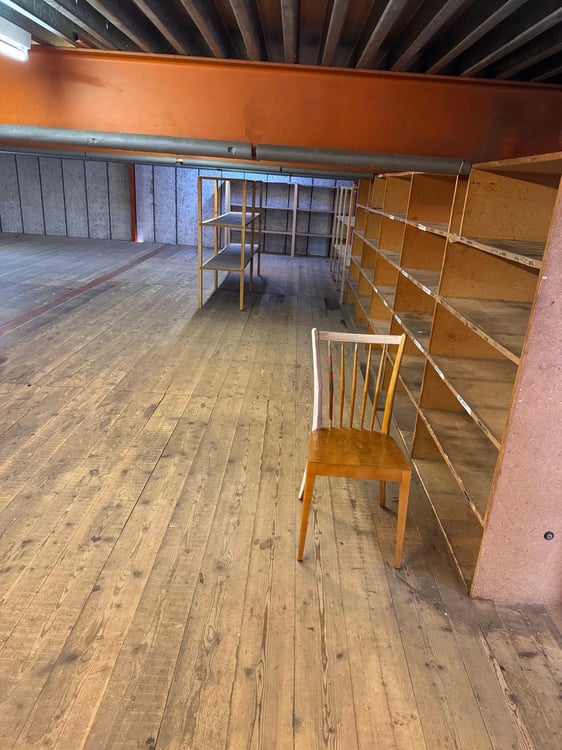 A louer local de 240 m2 2