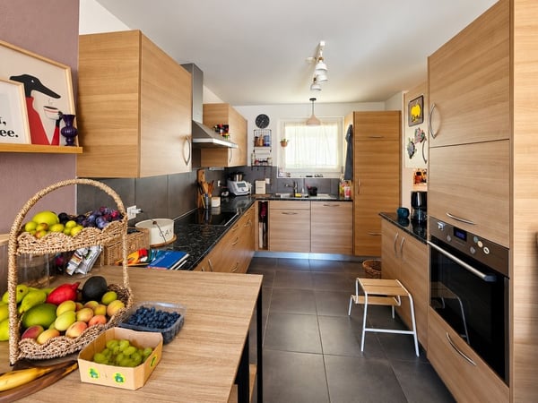 Villa mitoyenne de 5,5 pièces à Rue 2