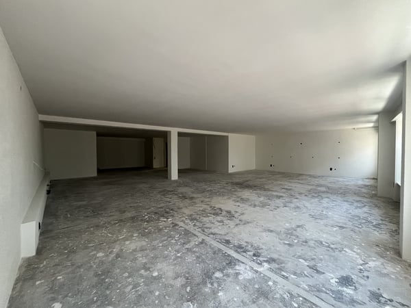 Grand local à louer au centre de Neuchâtel ! 6