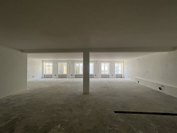 Grand local à louer au centre de Neuchâtel ! 5
