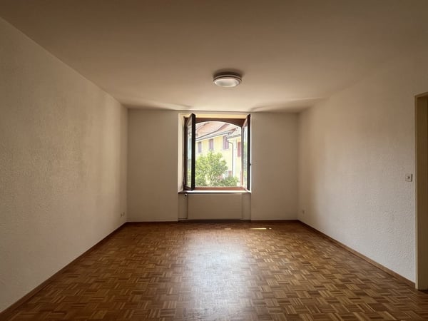 Appartement de 2.5pcs à louer pour de suite au centre de Moutier ! 4
