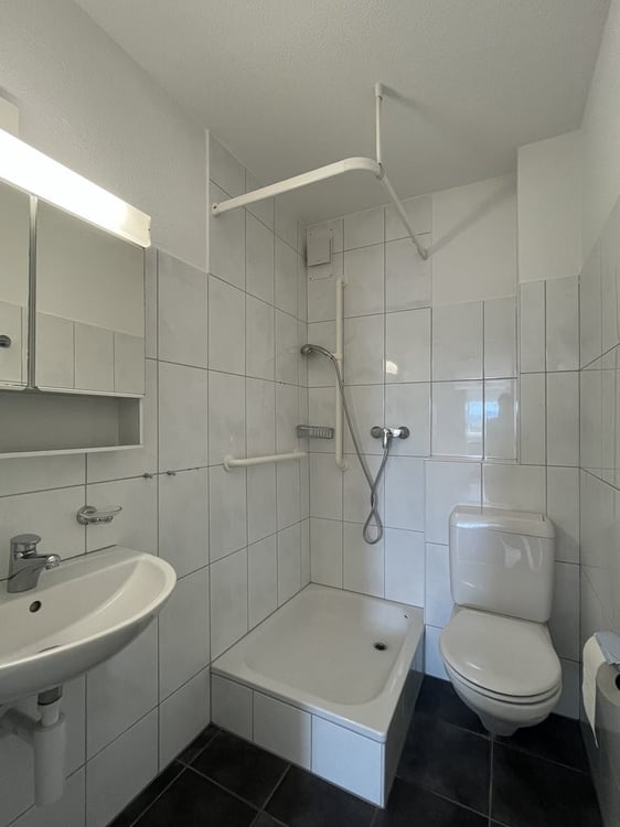 Appartement de 4.5pcs à louer au 1er étage à Malleray ! 8