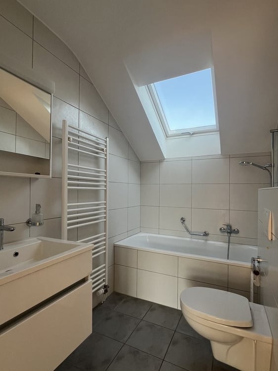 Schöne 4.5 Zimmerwohnung in Arch zu vermieten ! 6