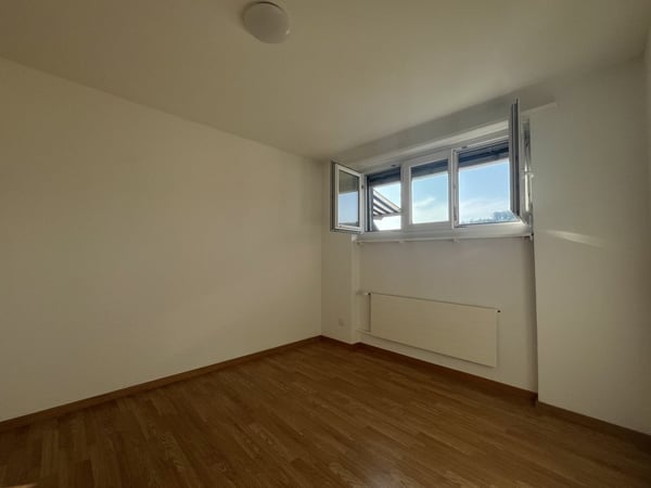 Schöne 4.5 Zimmerwohnung in Arch zu vermieten ! 5
