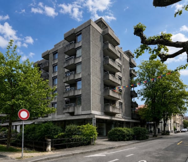 Appartement de 5.5pcs attique rénové à louer à Bienne 1