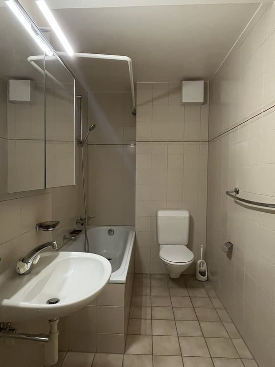 Appartement de 3.5pcs à louer pour de suite au centre de Moutier ! 8