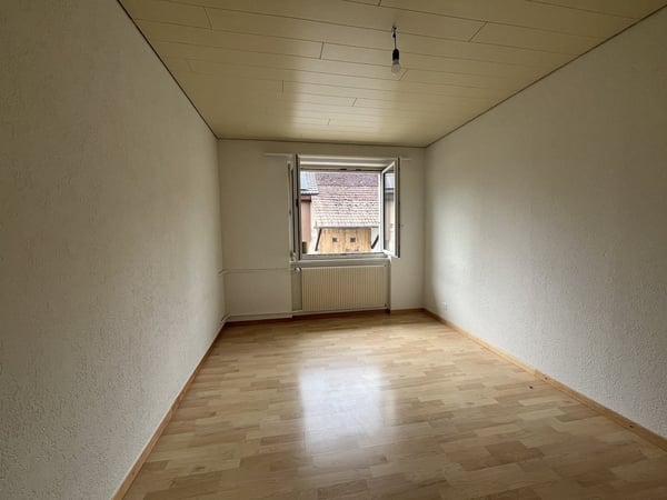 Appartement de 3.5pcs à louer à Courtedoux 3