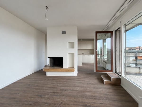 Appartement de 4.5pcs attique rénové à louer à Bienne 3