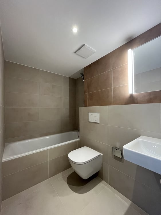 Appartement de 4.5pcs attique rénové à louer à Bienne 4