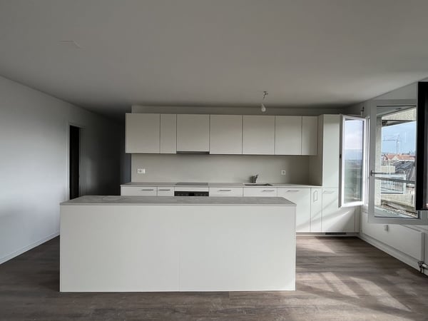 Appartement de 4.5pcs attique rénové à louer à Bienne 2