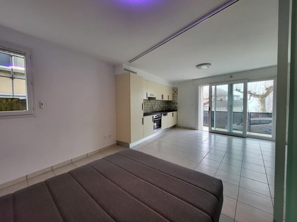 Studio au rez inférieur avec terrasse à Romont 3