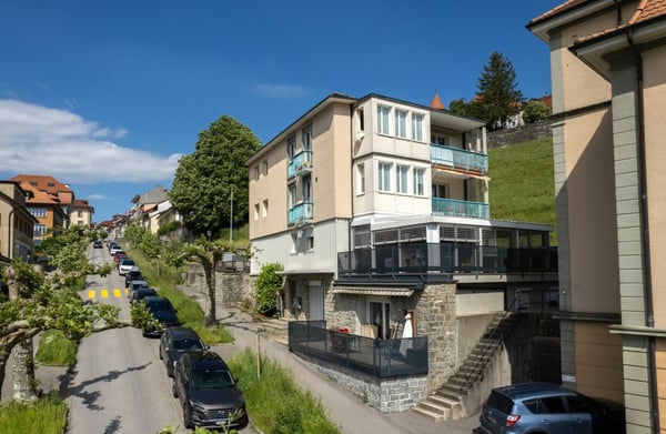 Studio au rez inférieur avec terrasse à Romont 1