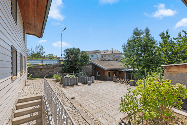 Maison villageoise à rénover avec jardin et dépendances , à Riaz 5