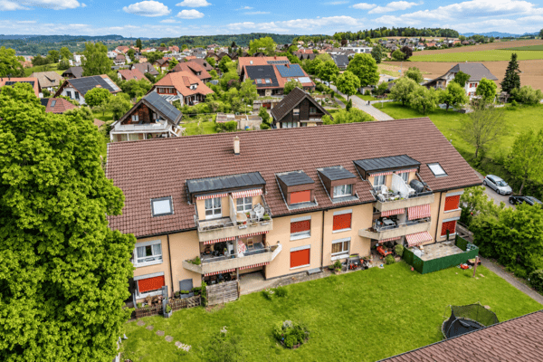 Appartement de 2.5 pces au rez-de-chaussée avec terrasse et pelouse / 2.5-Zimmer-Wohnung im Erdgeschoss mit Terrasse und Rasen Bösingen 4