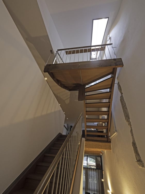 Maison de village transformée avec luxe et raffinement, avec garage 3